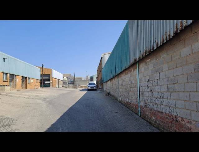 INDUSTRIAL PROPERTY TO RENT IN SIDWELL